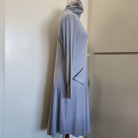 allen allen Lt. Grey Fit /Flare Turtleneck Knit Dress w/ Front Pkts - Picture 6 of 9